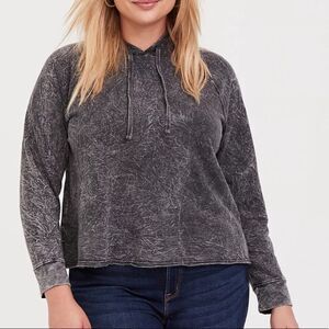 Torrid black mineral wash midi hoodie small